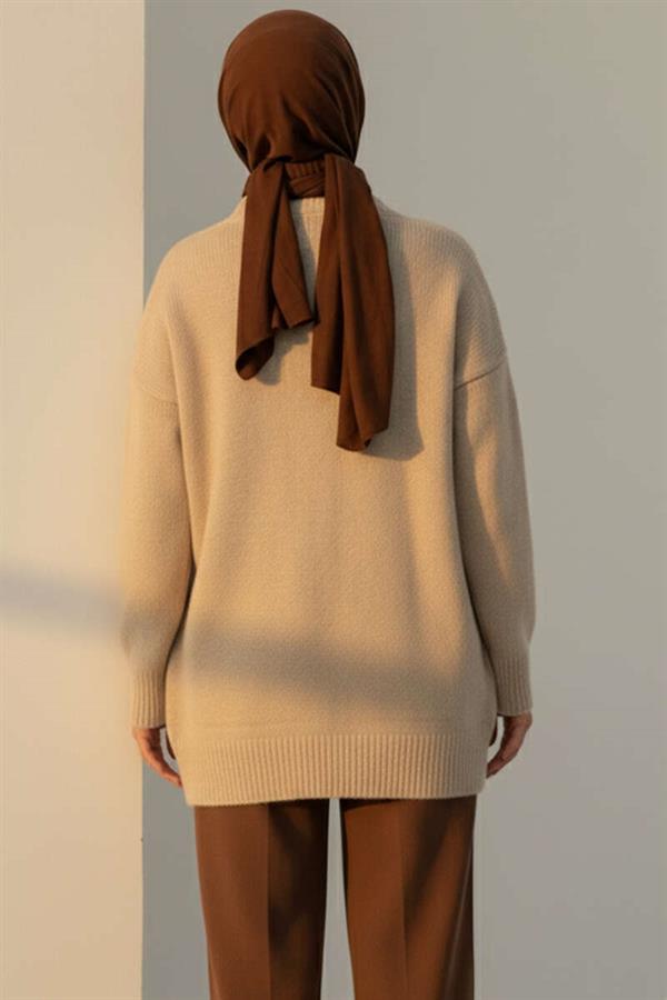 Double Pocket Buttoned Knitted Cardigan Beige
