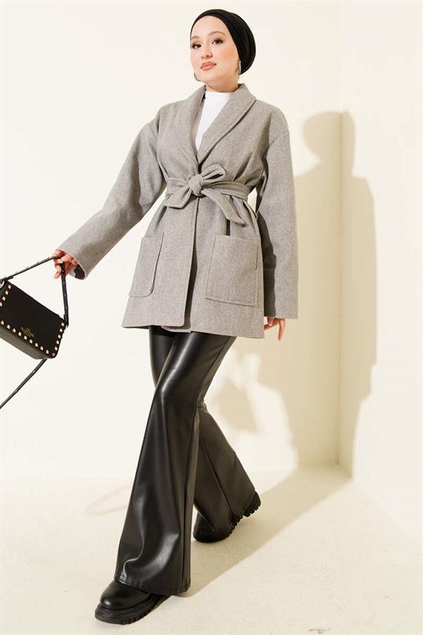 Double-Pocketed Double-Breasted Belted Short Coat in Gray