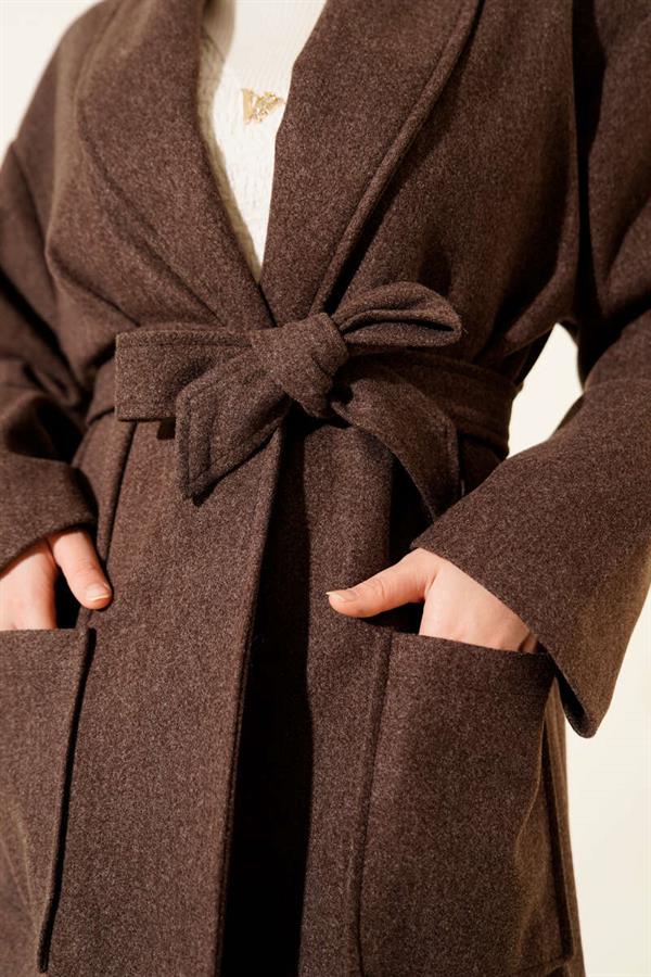 Double-Pocketed Double-Breasted Belted Short Coat Brown