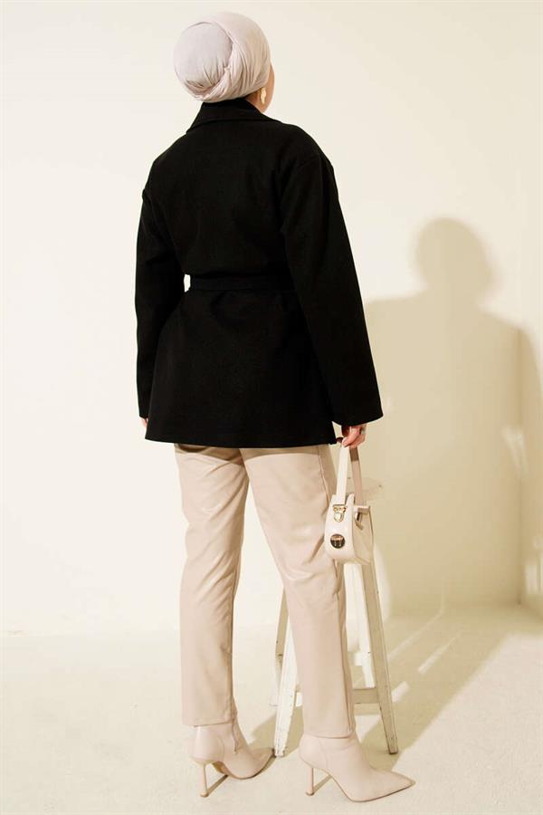 Double-Pocketed Double-Breasted Belted Short Coat Black