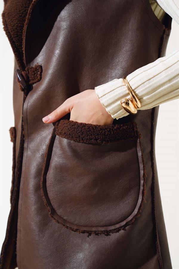 Double Pocket Furry Leather Vest Brown