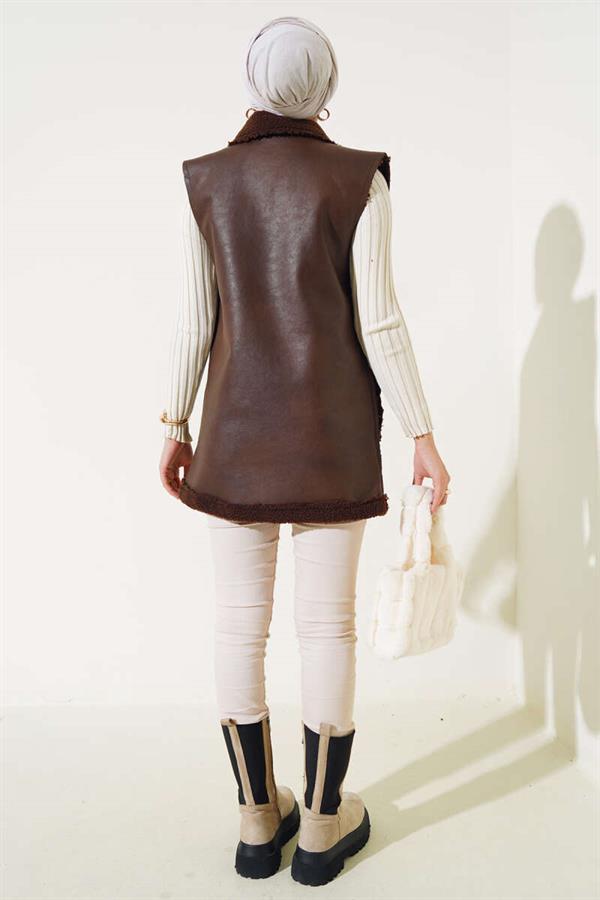  Double Pocket Furry Leather Vest Brown