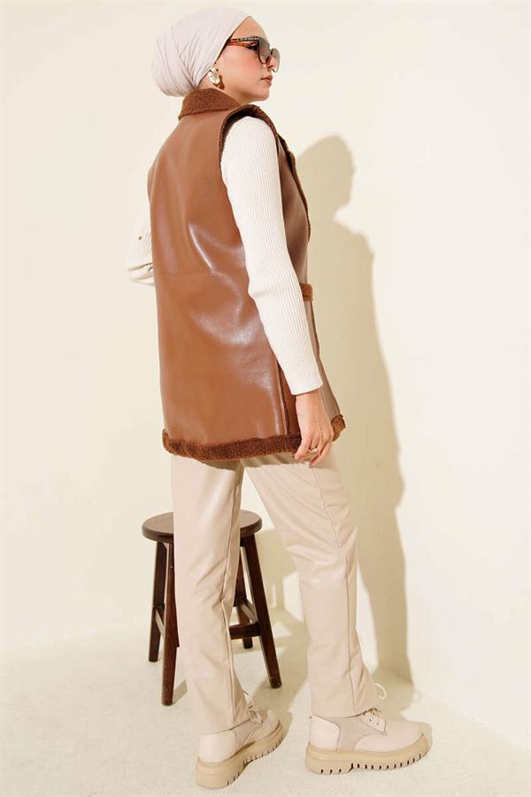 Double Pocket Furry Leather Vest in Tan