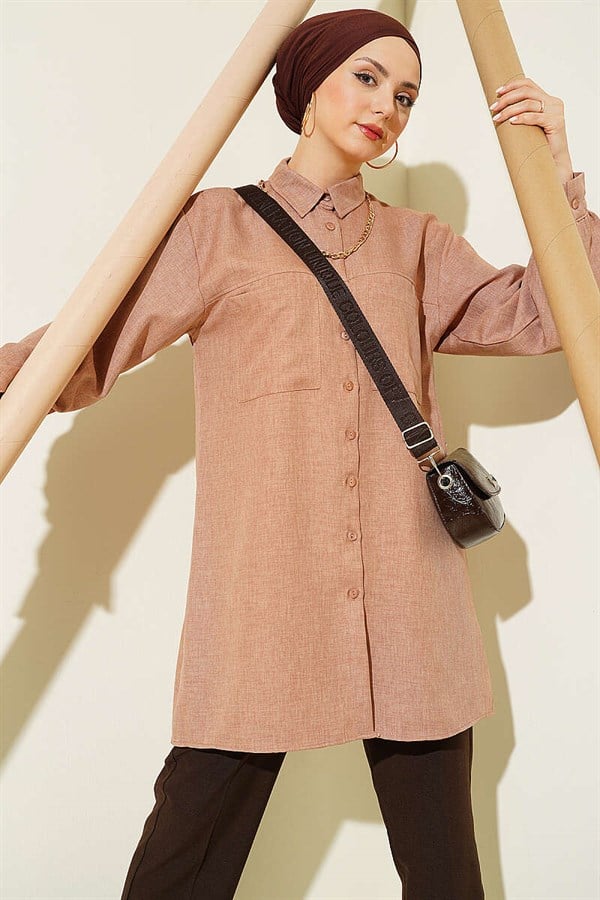 Double Pocket Shirt with Chain Necklace Latte