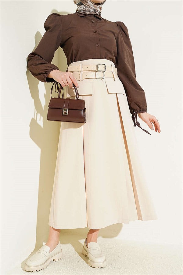 Double-belted dart-detailed flared skirt, beige.