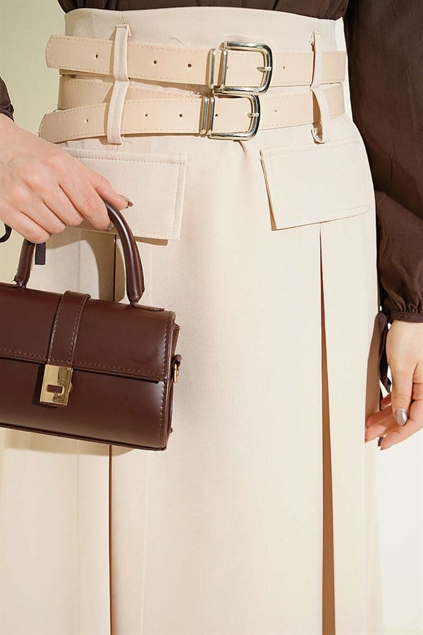 Double-belted dart-detailed flared skirt, beige.