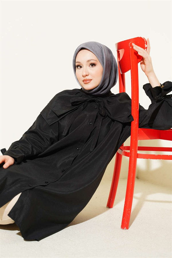 Long Shirt with Detachable Wide Collar, Black