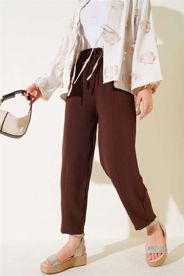 Ribbed Waist-Tied Trousers Brown