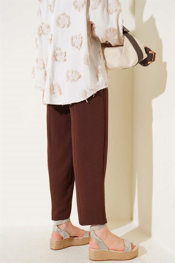 Ribbed Waist-Tied Trousers Brown