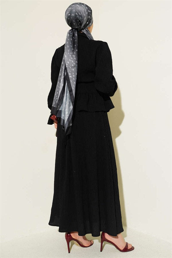 2 Piece Set with striped stitching and sequined skirt, black.