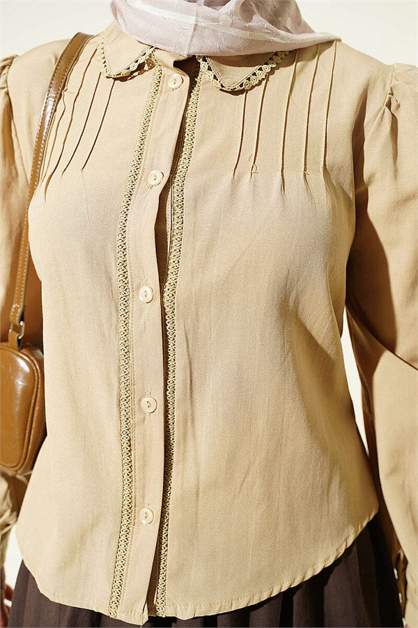 Lace-Detailed Darted Short Shirt, Sage Color