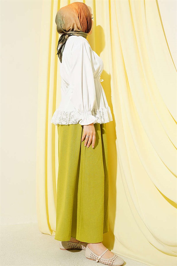 Lace Ruffled Waist Tunnel Shirt White