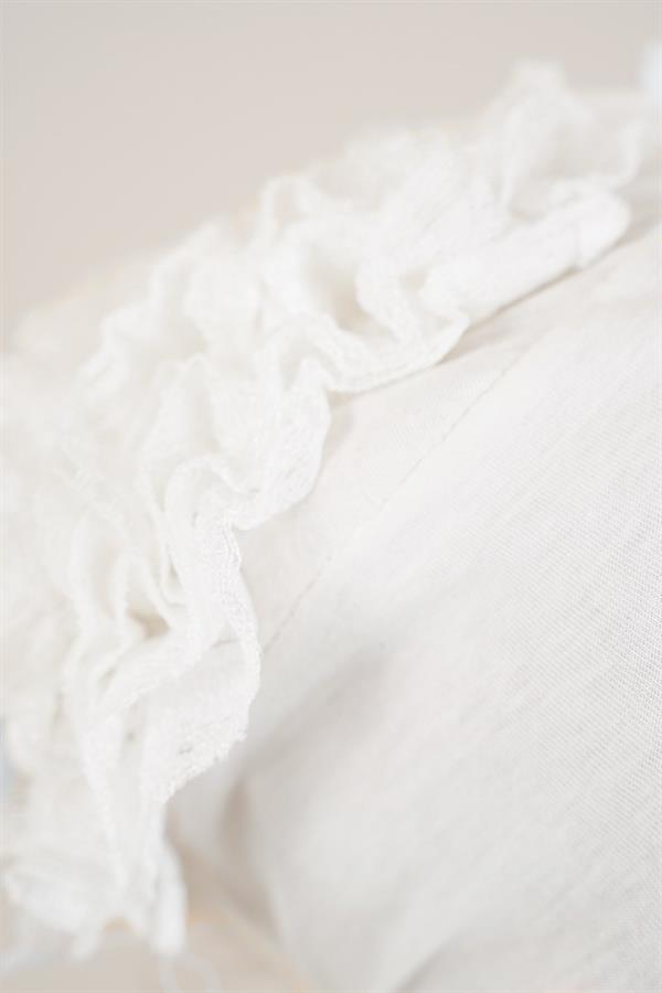 Lace Ruffle Ecru Bonnet