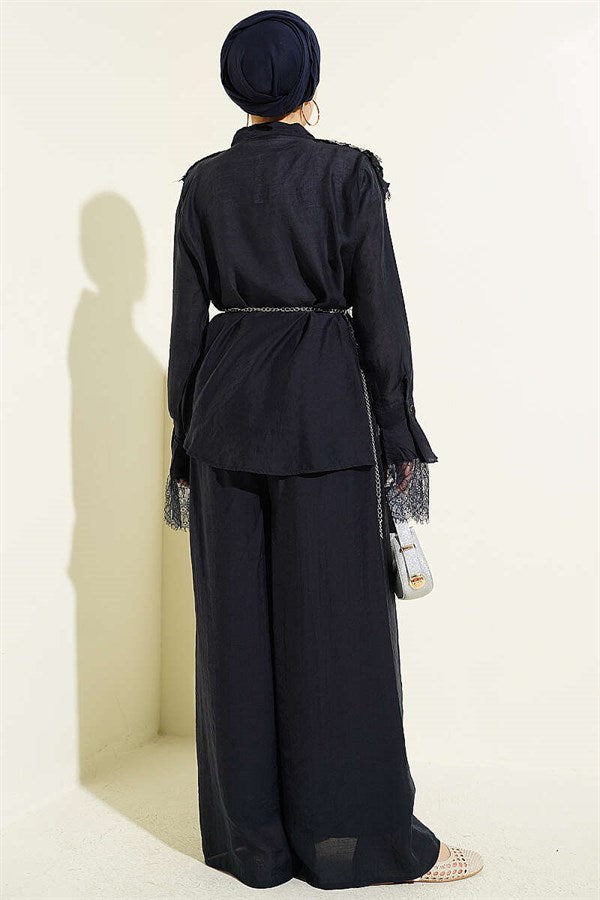 Loose-fitting 2 Piece Set with lace detailing (Parliamentary style)
