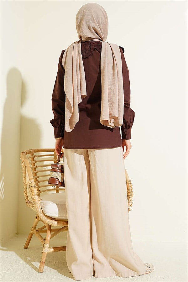Lace-trimmed Peter Pan Collar Poplin Shirt, Brown