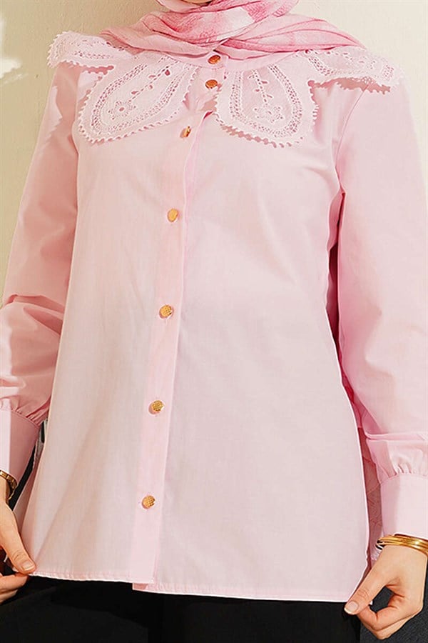 Pink Poplin Shirt with Lace Peter Pan Collar
