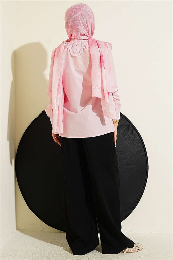 Pink Poplin Shirt with Lace Peter Pan Collar