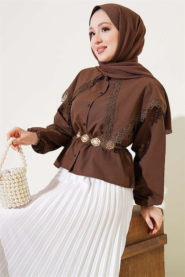 Lace-trimmed Sailor Collar Short Poplin Shirt, Brown
