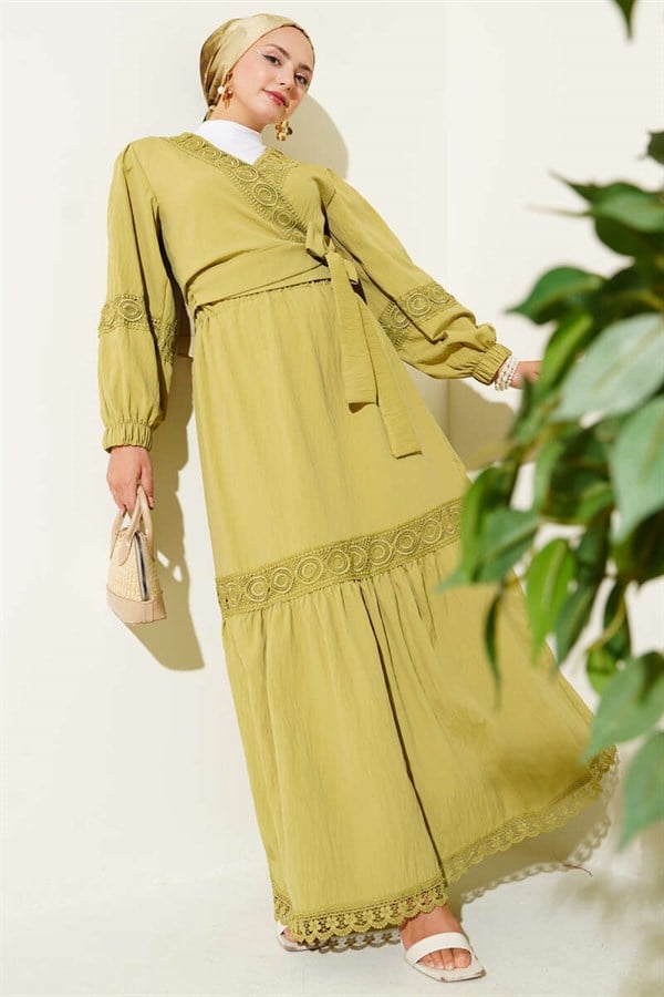 Lace-trimmed 2 Piece Set with Front Tie, Light Green