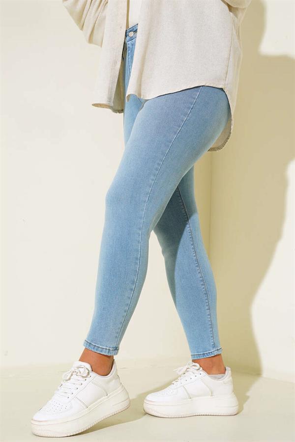 Skinny Leg Plus Size Jeans Light Blue