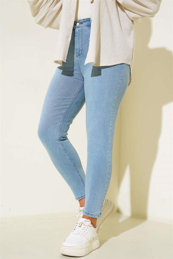 Skinny Leg Plus Size Jeans Light Blue