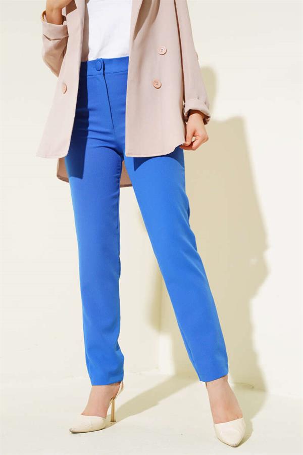 Skinny Leg Buttoned Trousers in Saxe