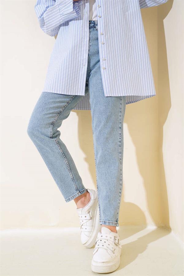Skinny Leg Mom Jeans Light Blue