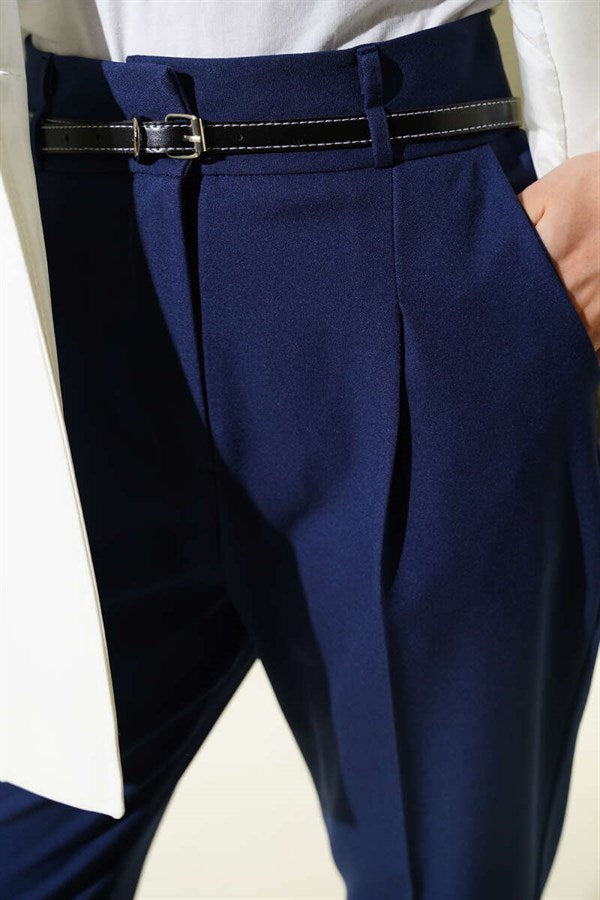 Narrow-leg fabric trousers with darts and belt, navy blue.