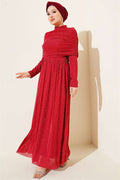 Red Glittery Evening Dress with V-Neckline Look