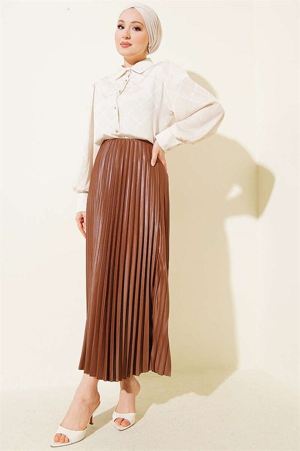 Leather-Look Pleated Skirt Chestnut