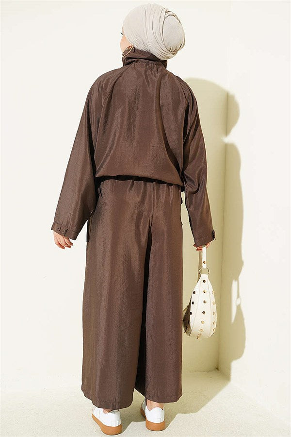 Stand-Up Collar Button-Down 2 Piece Set in Coffee Brown