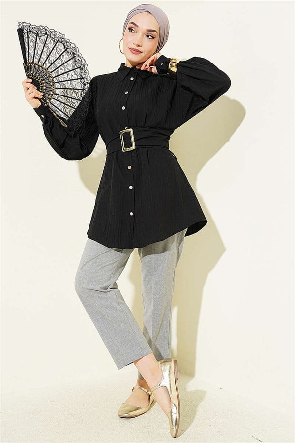 Rectangular Belt Buckle Striped Shirt Black