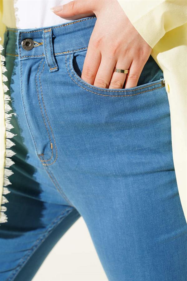 Stitched Bell-bottom Jeans Light Blue