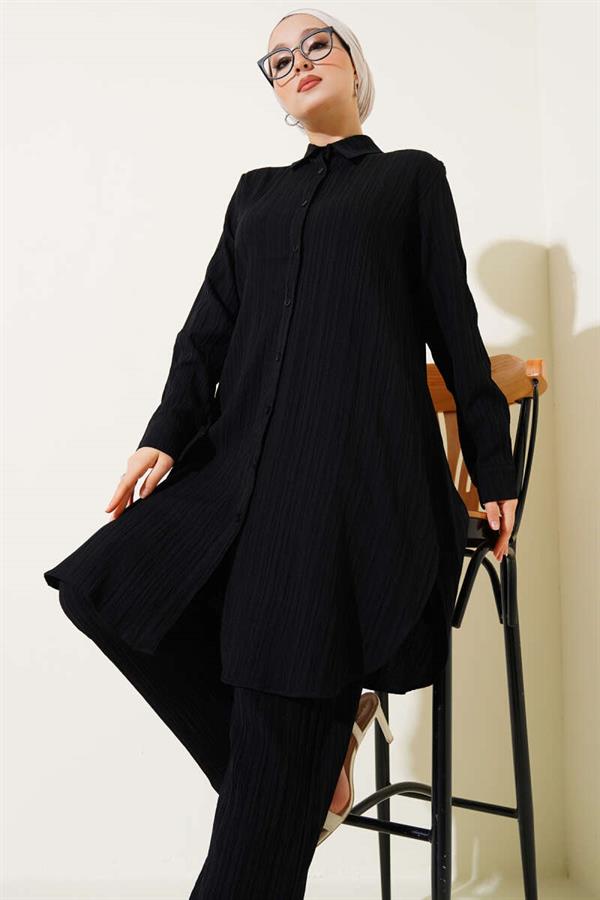 Buttoned Tree Bark 2 Piece Set Black