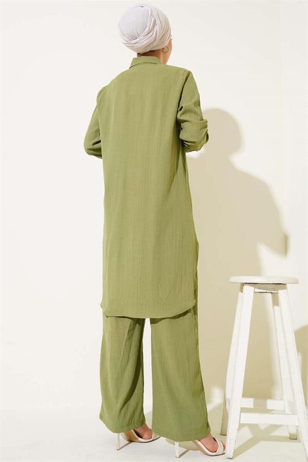 Buttoned Tree Bark 2 Piece Set Green