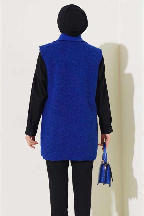 Buttoned Pocket Boucle Vest in Saxe