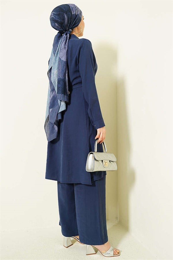 2 Piece Set: Long tunic with button detail and belt, navy blue.