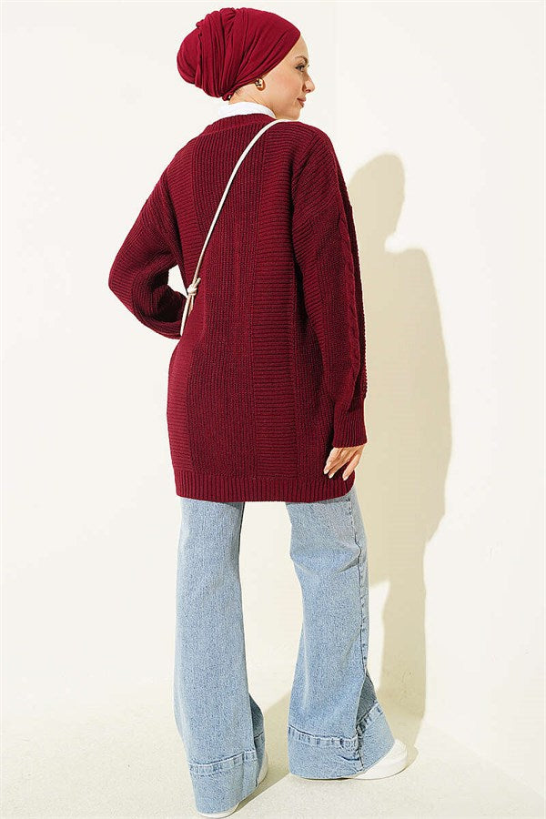 Buttoned Knitted Cardigan in Burgundy