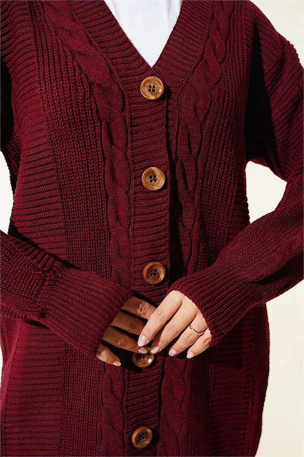 Buttoned Knitted Cardigan in Burgundy