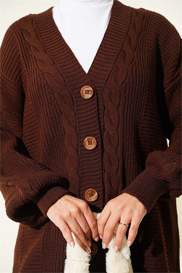 Buttoned Knitted Cardigan in Brown
