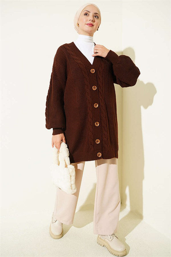 Buttoned Knitted Cardigan in Brown