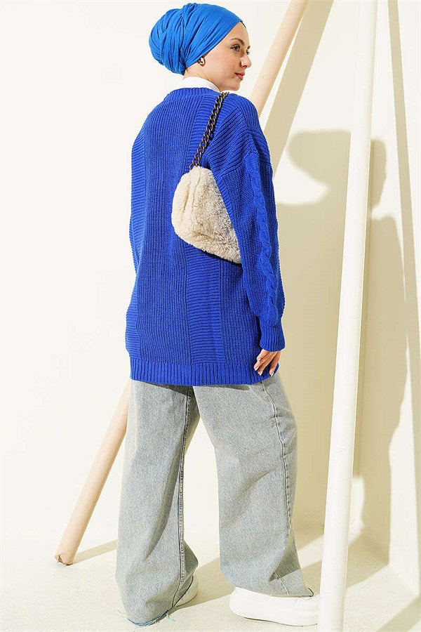 Buttoned Knitted Cardigan in Navy Blue