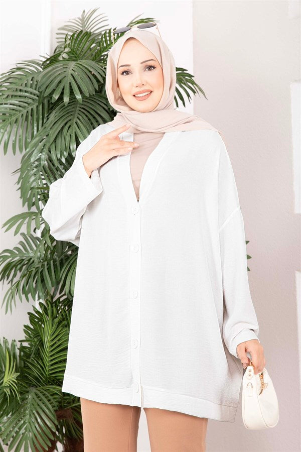 Buttoned Loose-Fitting Aerobin Kimono, Ecru