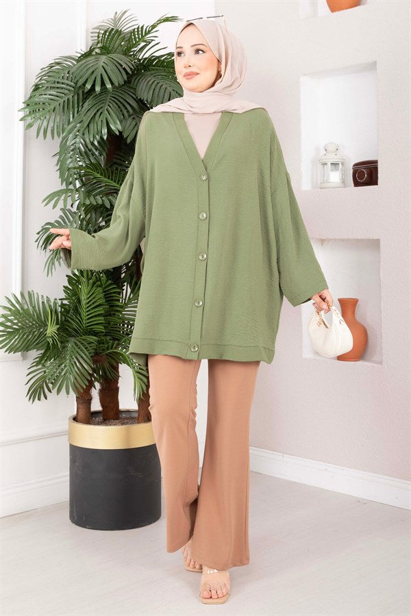 Buttoned Loose-Fitting Aerobin Kimono in Khaki