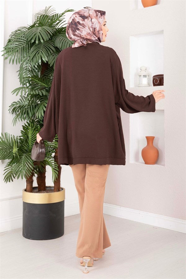 Buttoned Loose Aerobin Kimono in Brown