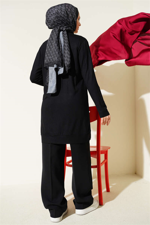 Buttonless Loose-Fitting Cardigan, Black