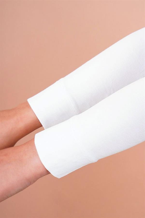Plain Model Cream Hijab Sleeve