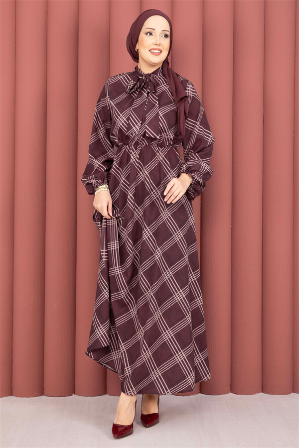 Plaid Pattern Hijab Dress with Gathered Waist, Burgundy