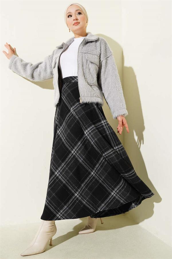 Plaid Patterned Flared Cashmere Skirt Black