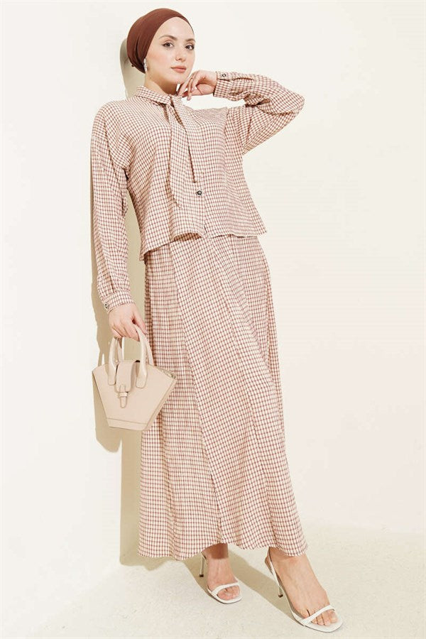 Plaid Collar Tie Skirt Set in Beige